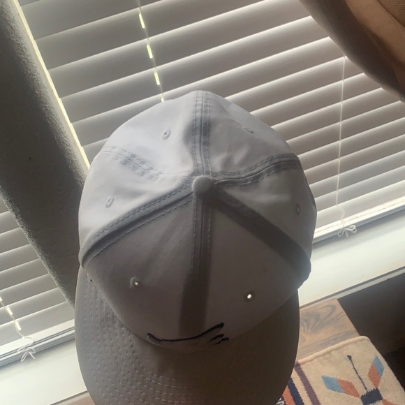 SALE Atlanta Braves Hat - Picture 5 of 5